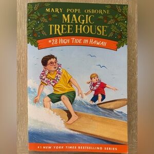 Magic Tree House: High Tide in Hawaii - Vibrant Adventure Book